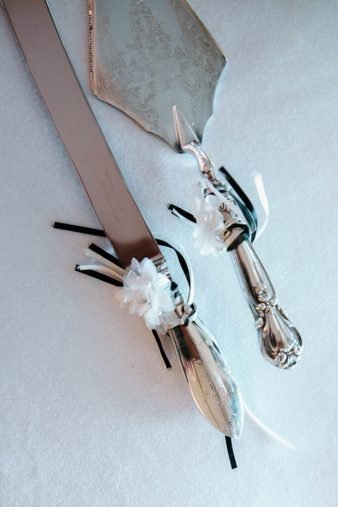 vintage wedding details, cake knife